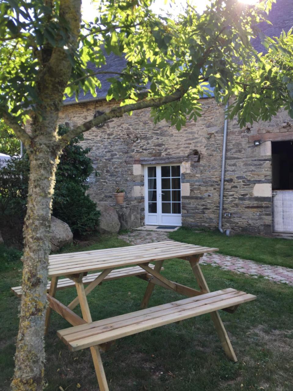 Etang Fleuri Bed & Breakfast Cahagnes Luaran gambar